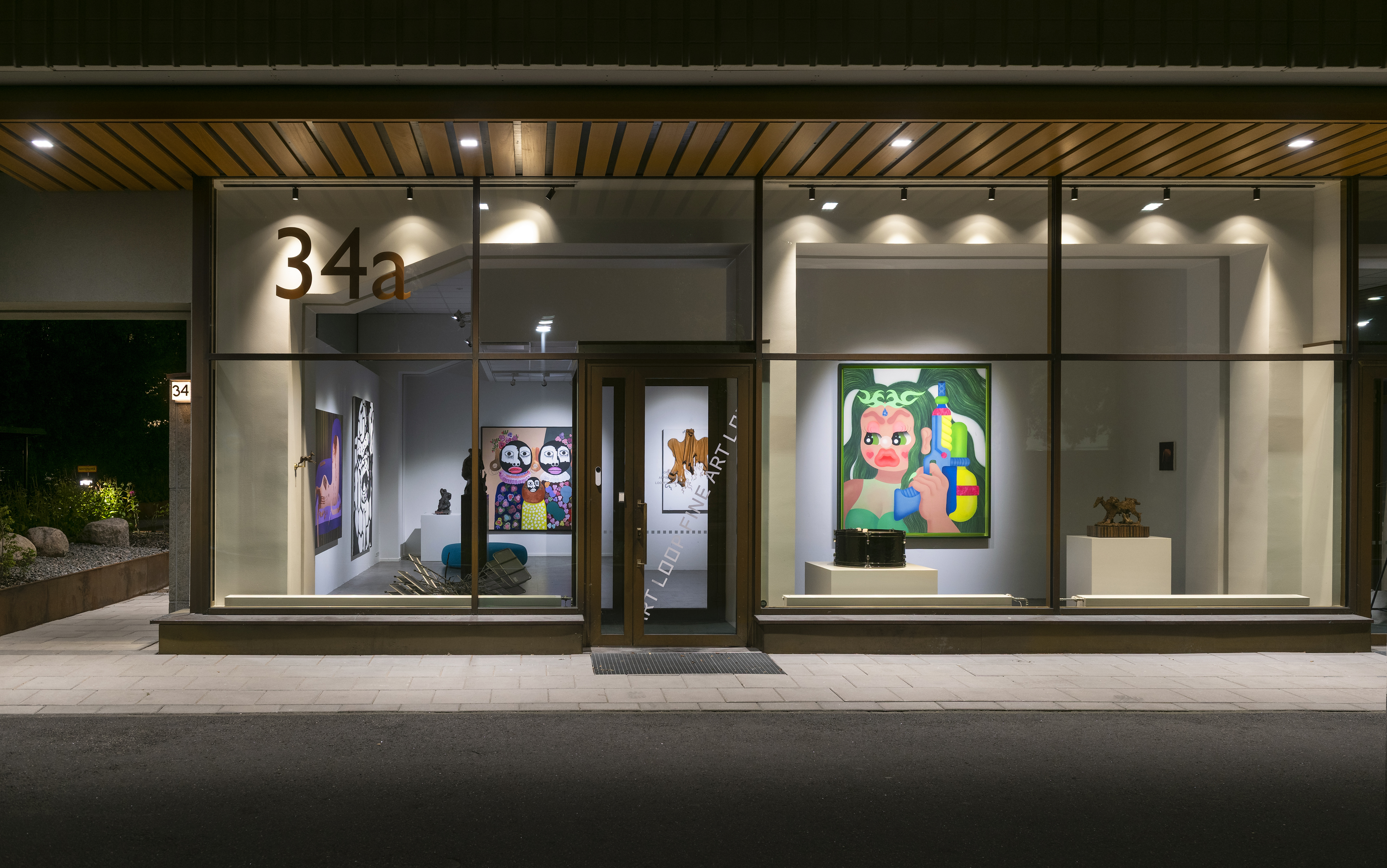 Loop Fine Art, exterior view of the gallery.